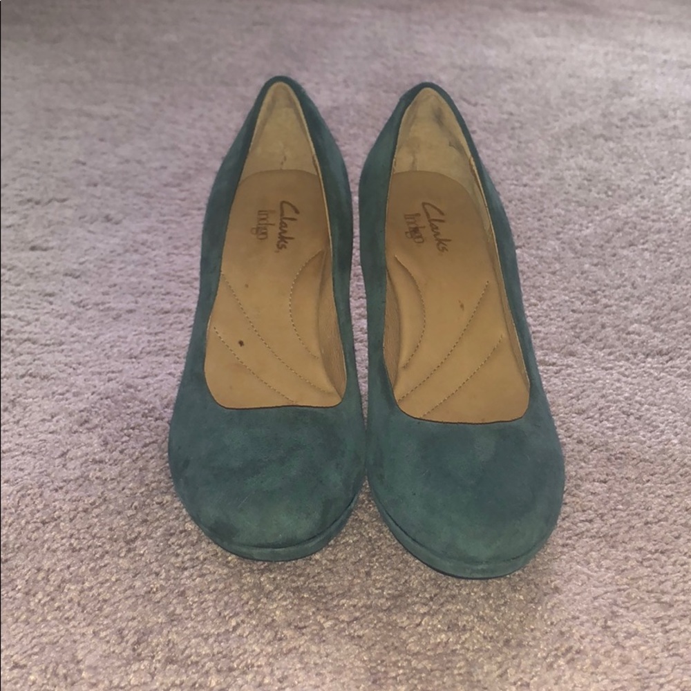 Clark’s indigo Suede heel, Size 8M, Hunter Green